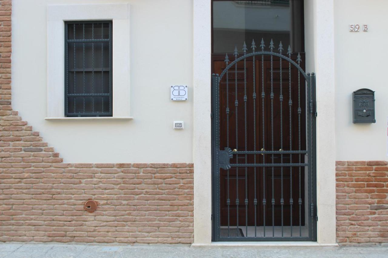 B&B Bianco Apartments Orta Nova 외부 사진